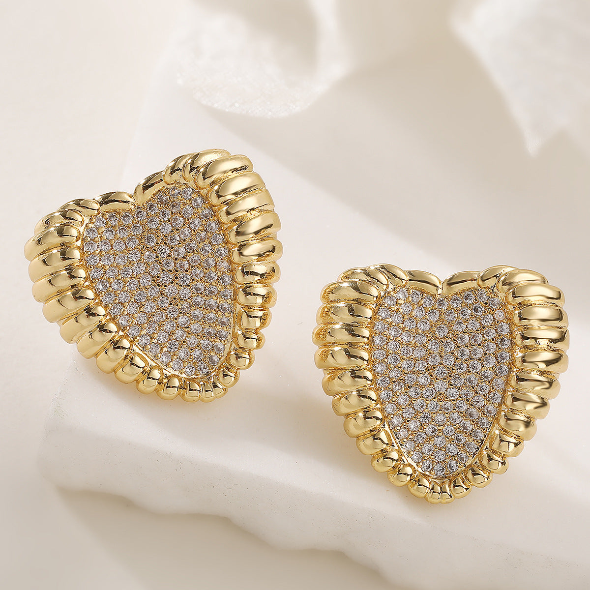 Elegant Minimalist Heart Shaped Brass Gold Plated Cubic Zirconia Stud Earrings for Women