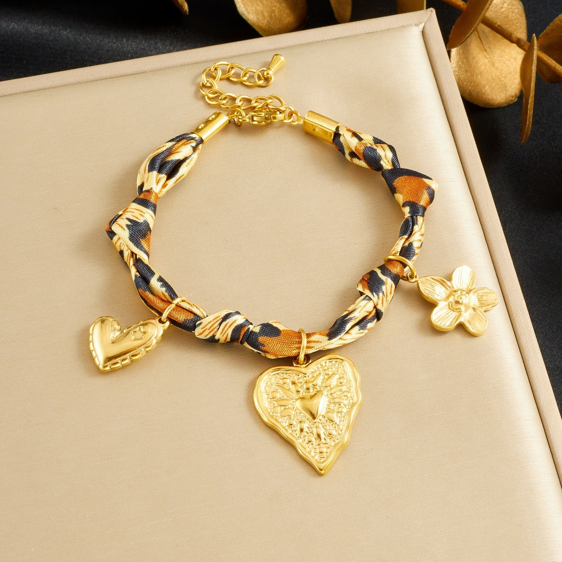 Vintage Bohemian Gold Plated Stainless Steel Rope Chain Bracelet with Leopard Print Floral Heart Pendant