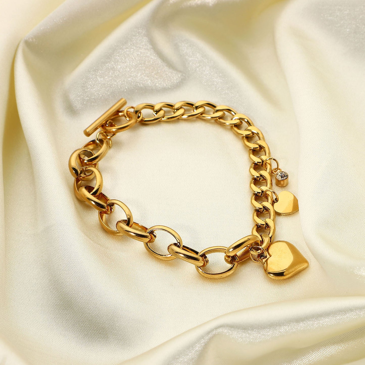 Ins Style Heart-Shaped Cubic Zirconia Pendant Bracelet with Oval Cuban Link Chain in 18K Gold-Plated Stainless Steel for Women