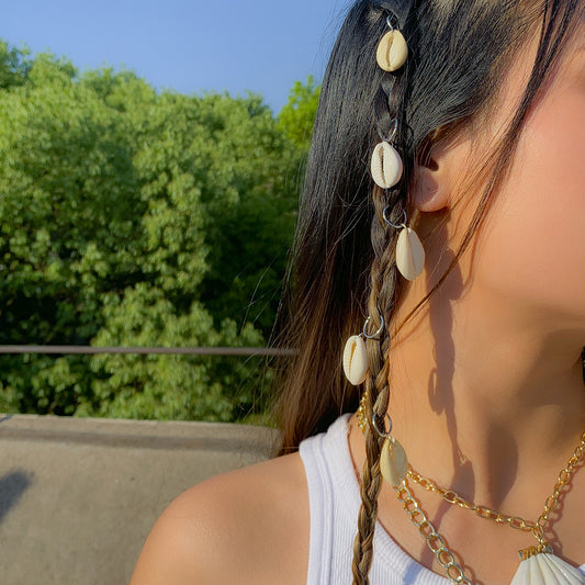 Anillo minimalista geométrico para el cabello inspirado en la playa con colgante de concha y detalles de borlas para mujer