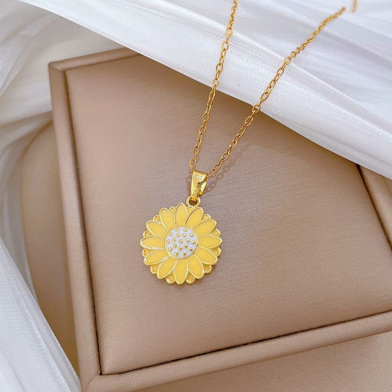 Minimalist Daisy Pendant Necklace in Titanium Steel with Enamel Finish and Rhinestone Inlay for Women