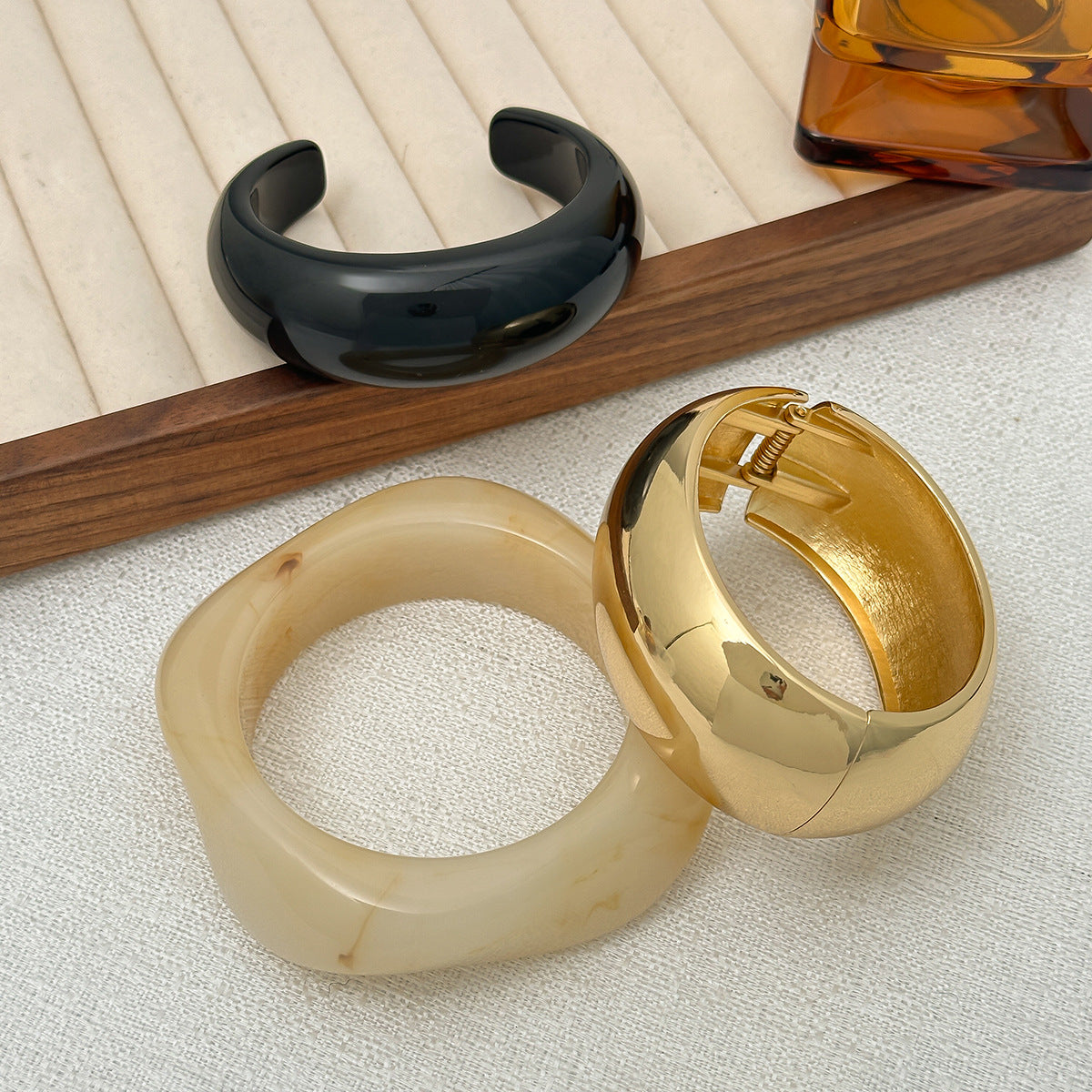 Pulsera de esclava abierta con forma de anillo geométrico minimalista para mujer, de aleación con acabado chapado