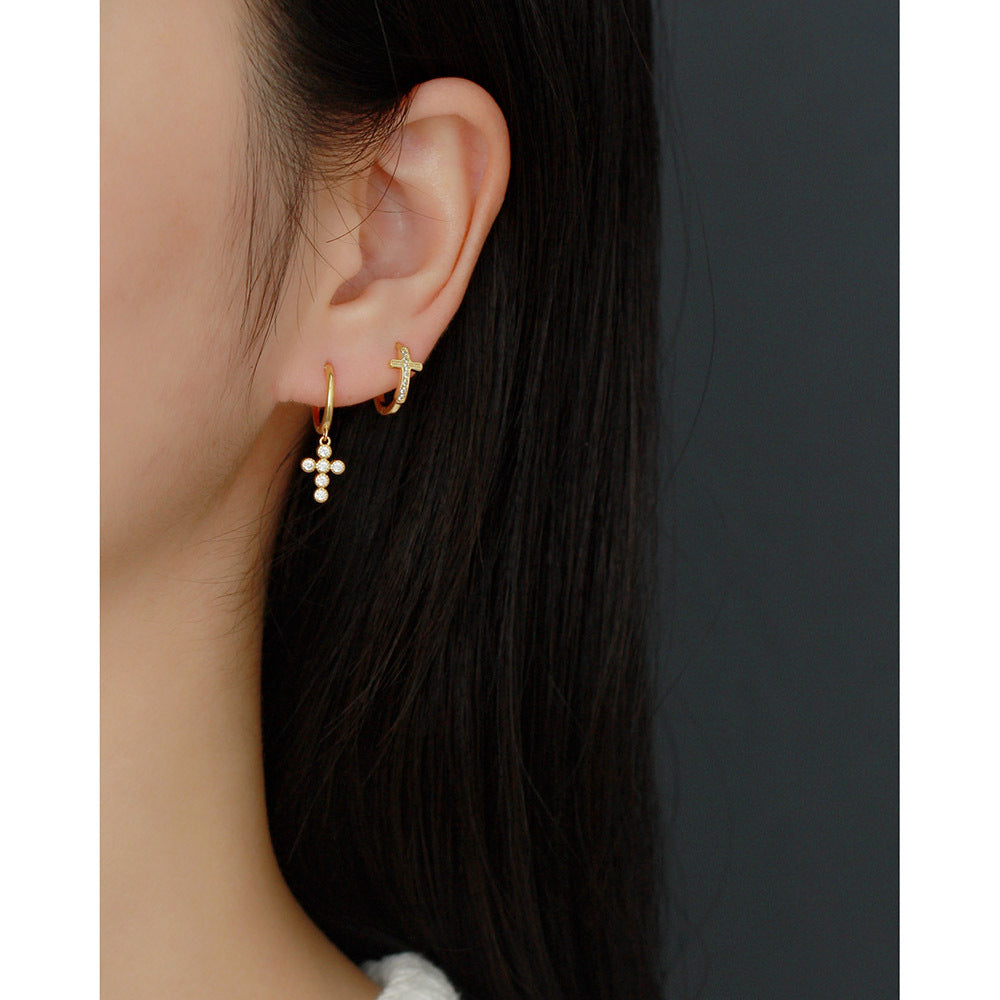 Orecchini a Cerchio da Donna con Croce in Argento Sterling 925 e Zirconi Cubici Incastonati