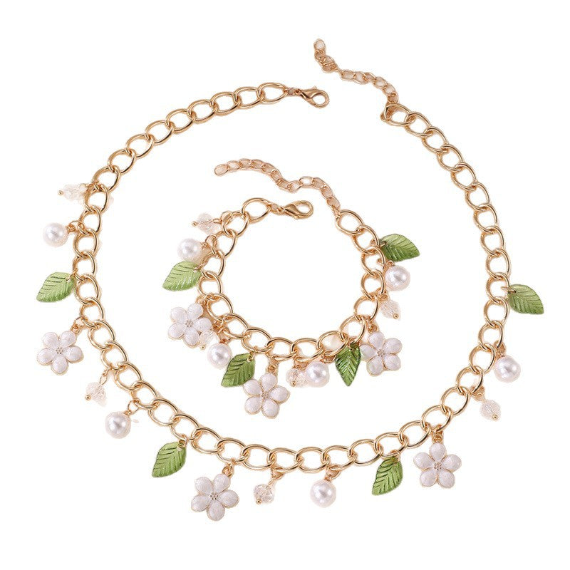 Minimalist Bow-Shaped Resin Necklace Set for Girls with Pearl Accents and Beaded Chain