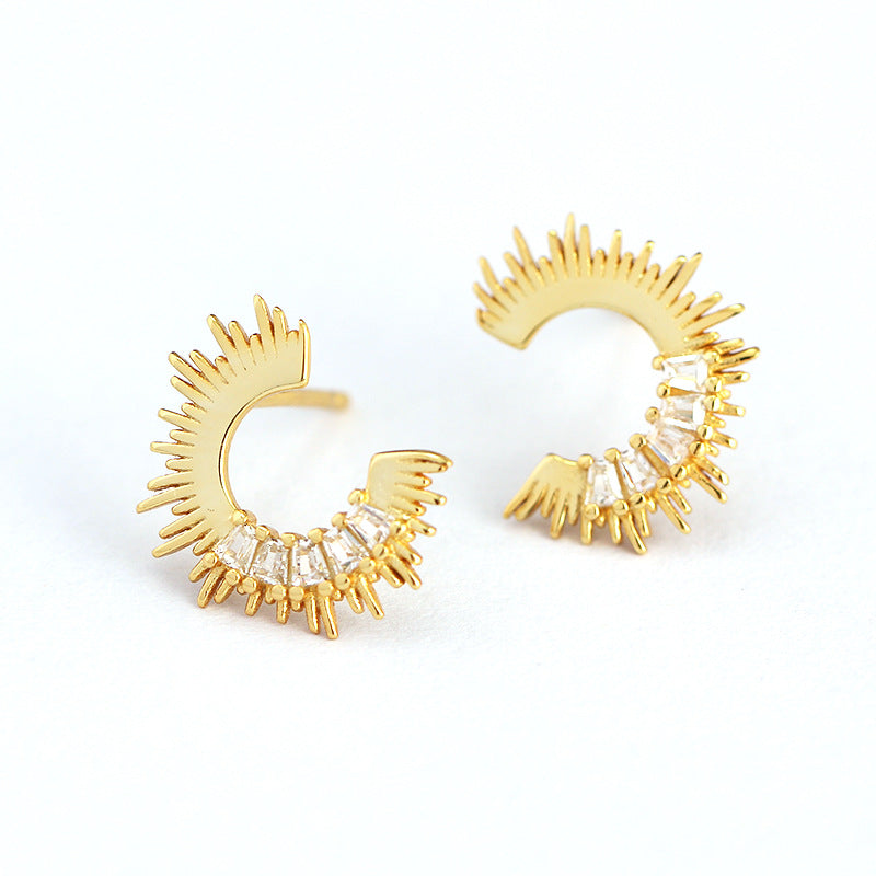 Orecchini a perno a forma di C da donna in argento sterling 925 di lusso, con zirconi cubici microincastonati geometrici
