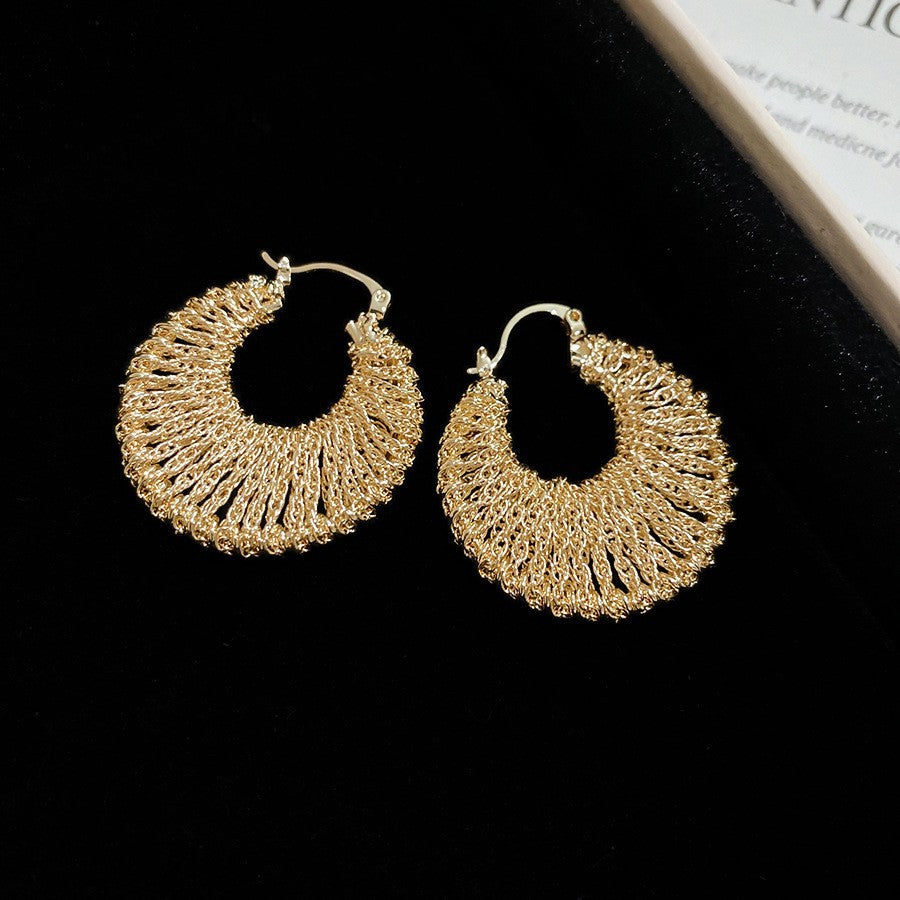 Orecchini a perno geometrici minimalisti in metallo con finitura placcata da donna, gioielli per l'orecchio lussuosi, alla moda e versatili per tutti i giorni