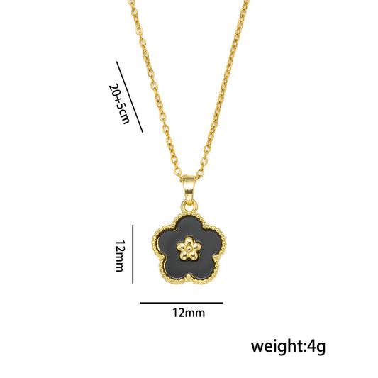 Collar de flor de ciruelo y concha marina minimalista y delicado para mujer con colgante de cobre chapado en oro en cadena cruzada