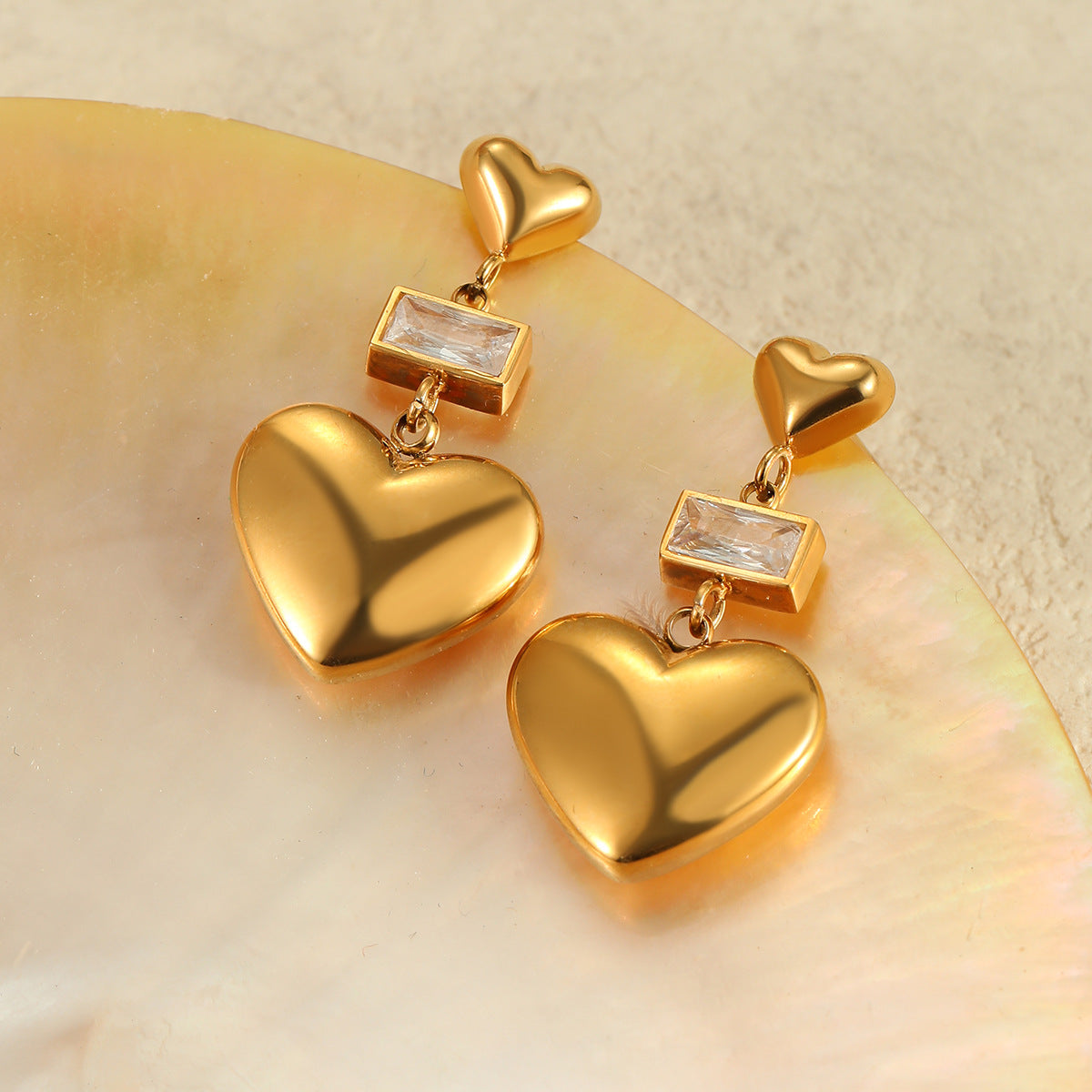 Orecchini da donna minimalisti in acciaio inossidabile a doppia forma di cuore placcati oro