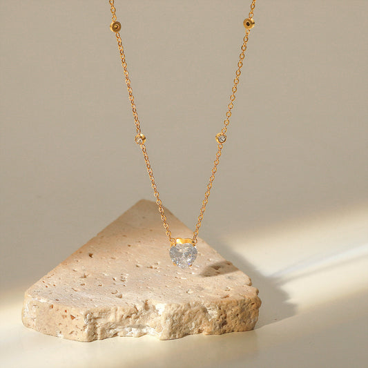 Collar con dije de circonita en forma de corazón minimalista de acero inoxidable con baño de oro de 18 quilates para mujer