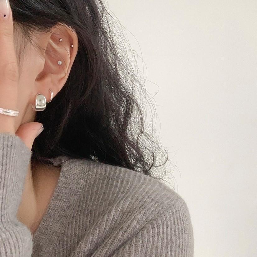 Orecchini a perno ovali minimalisti da donna in argento sterling 925 con intarsio di perle