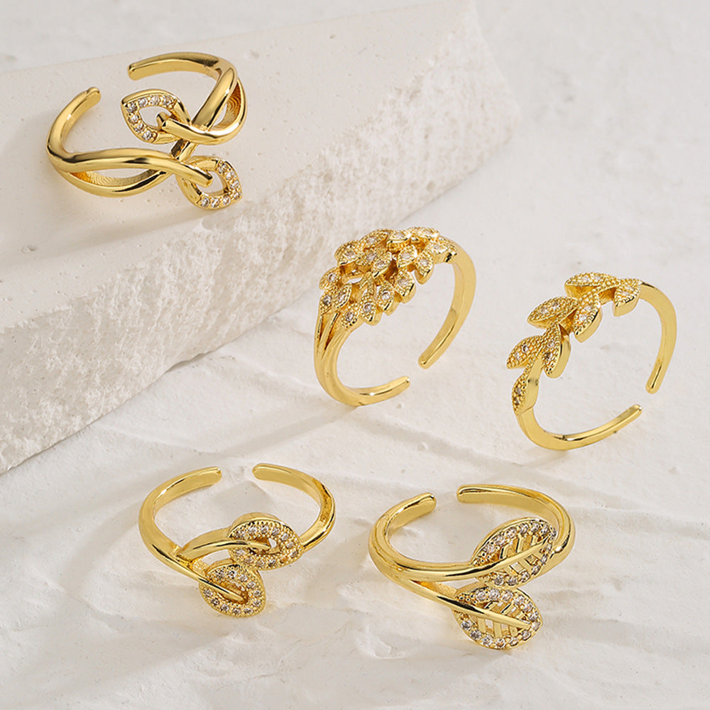 Minimalist Leaf-Shaped Ring for Women Made of Brass with 18K Gold Plating and Micro-Paved Zirconia
