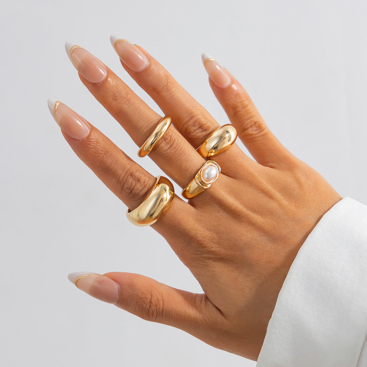 Minimalist Geometric Zinc Alloy Plated Ring with Pearl Inlay for Women