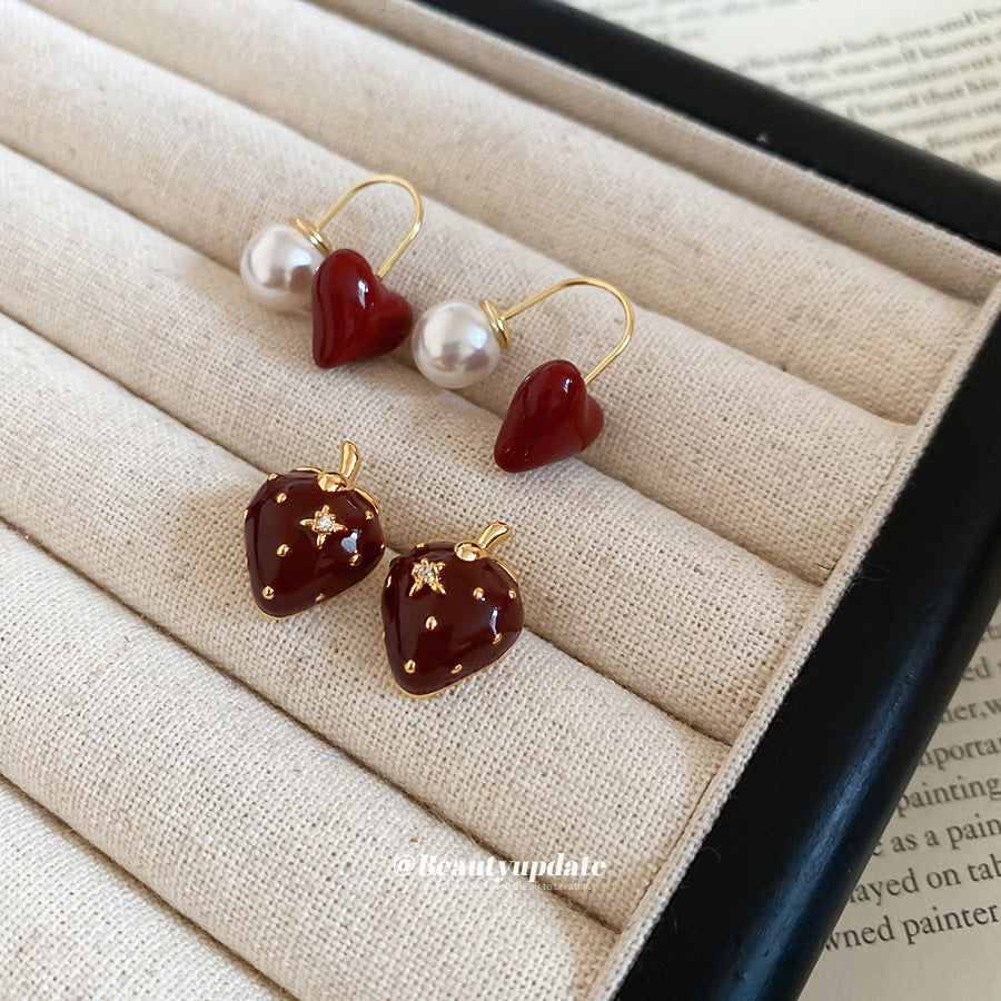 Elegantes Pendientes de Perlas en Forma de Fresa con Chapado de Rodio para Mujer, Joyería de Moda Estilo Vintage de Hong Kong