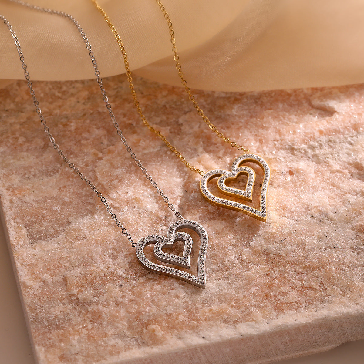 Minimalist Heart-Shaped Titanium Steel Pendant Necklace for Women with Zircon Accents and Clavicle-Friendly Design