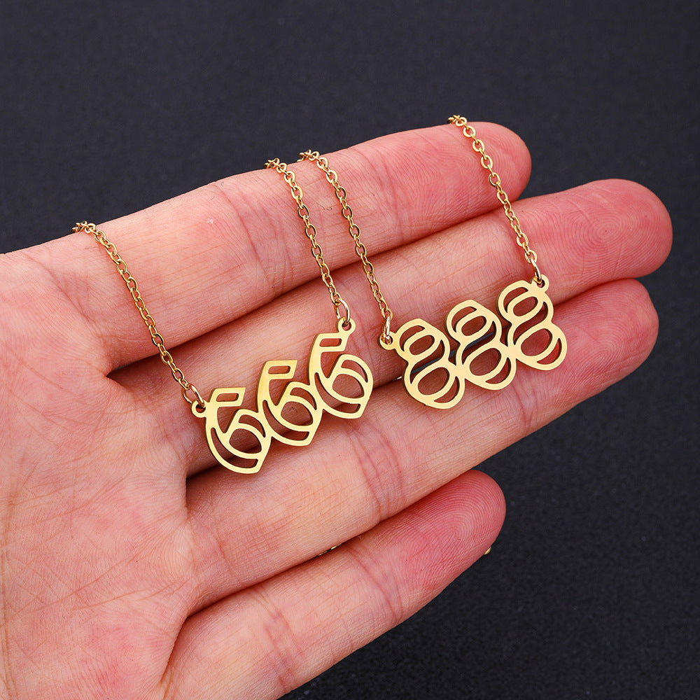Collar Minimalista de Acero Inoxidable con Colgante de Número Grabado en Cadena O para Mujer