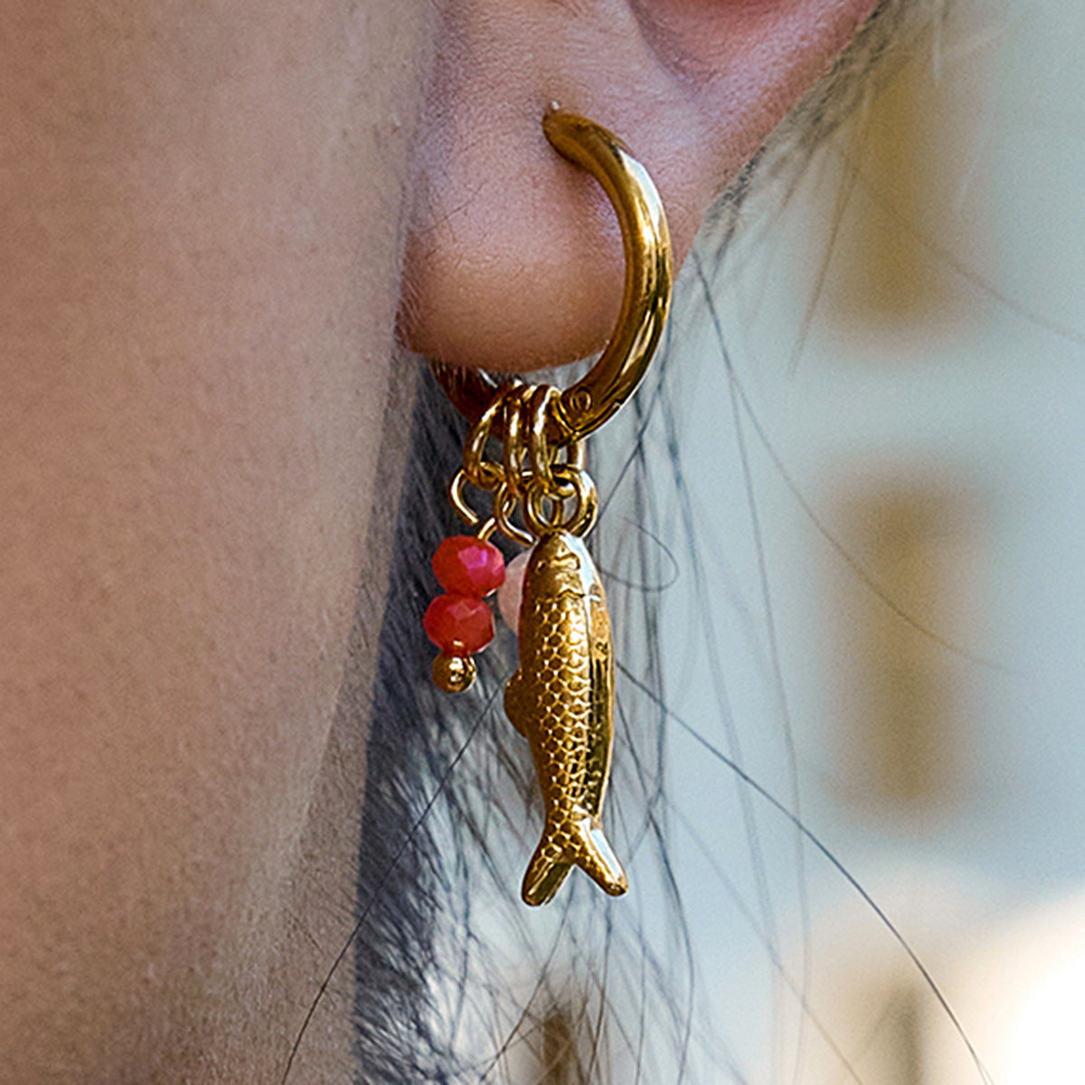 Minimalist Elegant 18K Gold Plated Geometric Fish Pendant Stainless Steel Necklace for Women