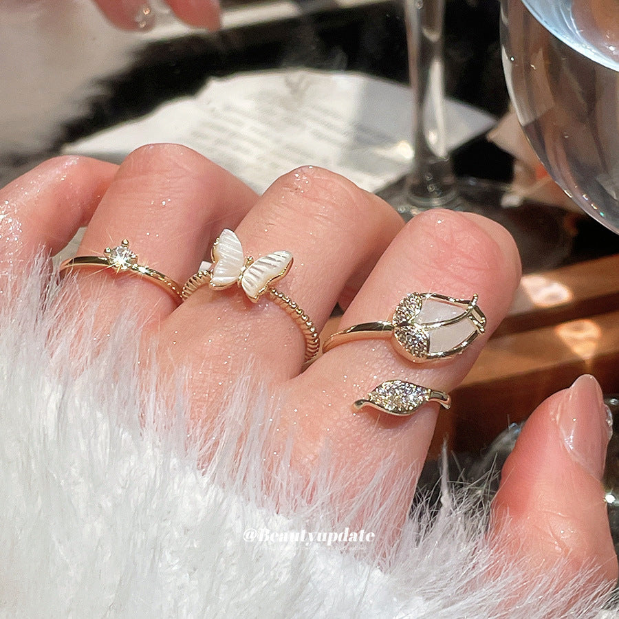 Anillo de Cobre con Incrustaciones de Zirconia en Forma de Elegante Mariposa y Flor para Mujer, Accesorio de Moda de Lujo Ligero para el Dedo Índice
