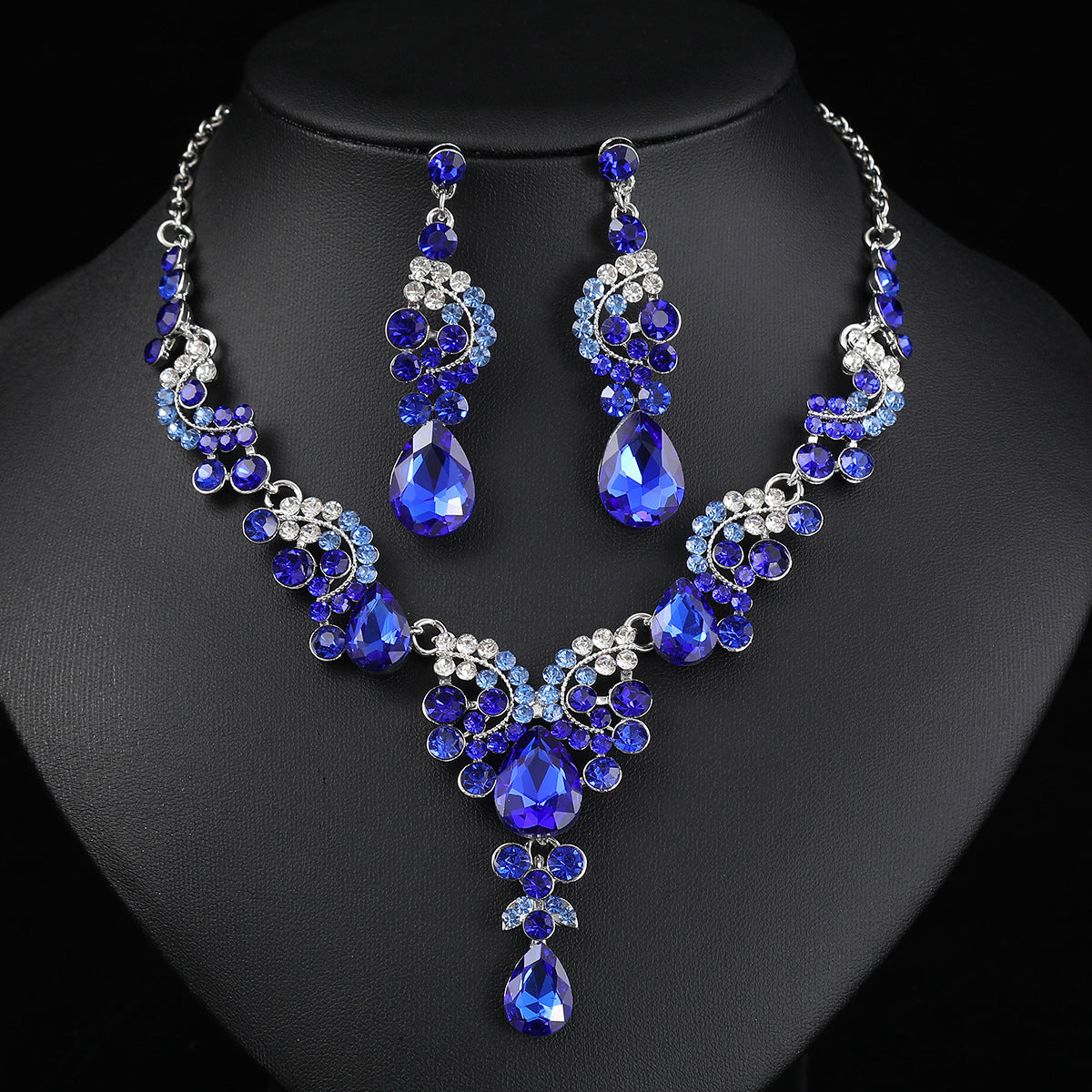 Fashion OL Style Heart Teardrop Bell Pendant Necklace and Earrings Set in Alloy with Plated Finish O-Chain for Women