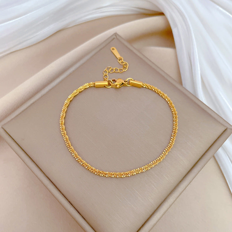 Minimalist Titanium Steel Chain Bracelet for Women with Zodiac Charm, Gold-Plated Finish, Water Wave and Four-Leaf Clover Pattern, Ideal for Birthday Gift or Travel Souvenir