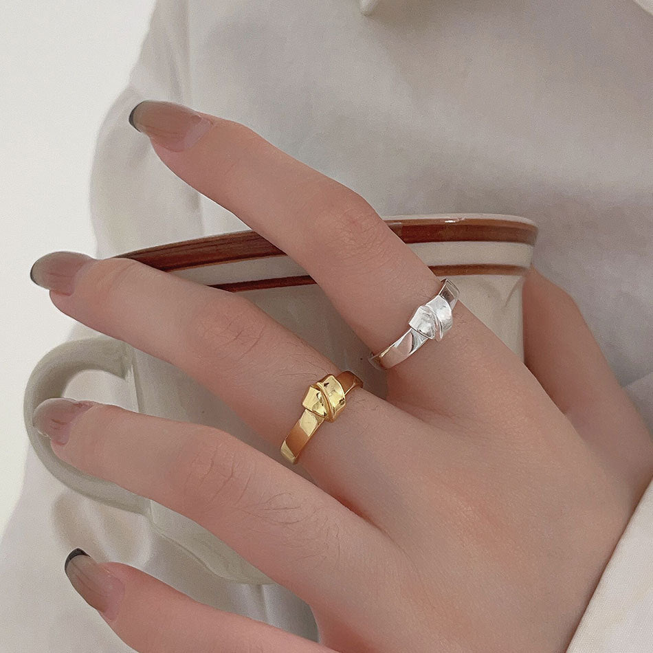 Minimalist Heart-Shaped 925 Sterling Silver Knotted Ring with Beveled Square Accents for Women