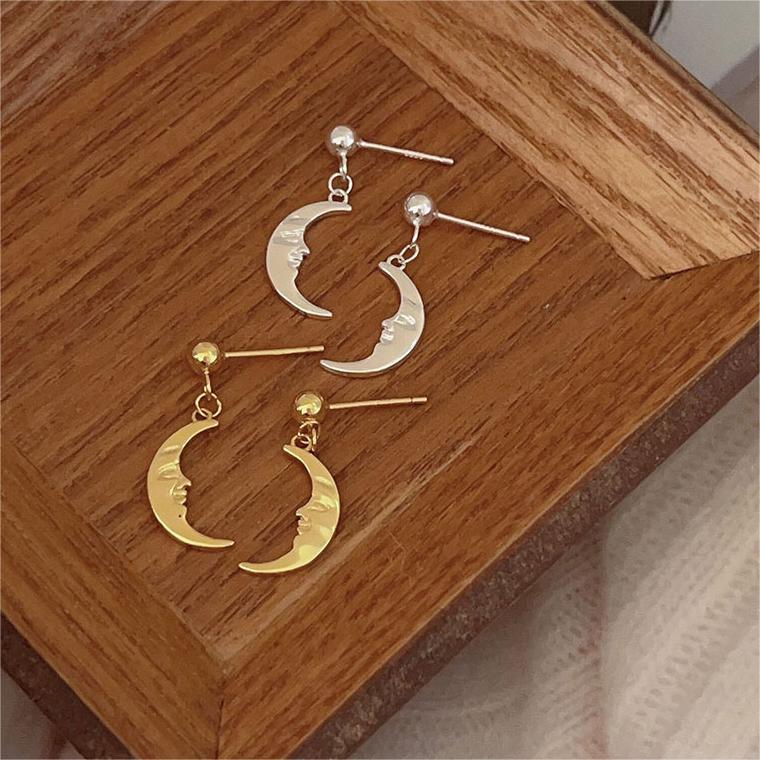 Orecchini a forma di luna stravaganti in argento sterling 925 con intarsio di perle, stile fresco e dolce