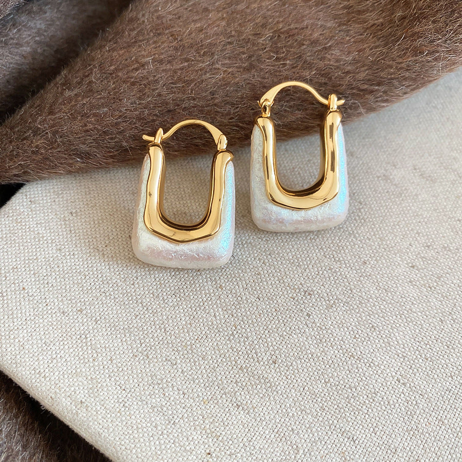 Gold Plated Geometric Pearl Stud Earrings for Women Vintage Elegant Minimalist Everyday Luxury Ear Jewelry