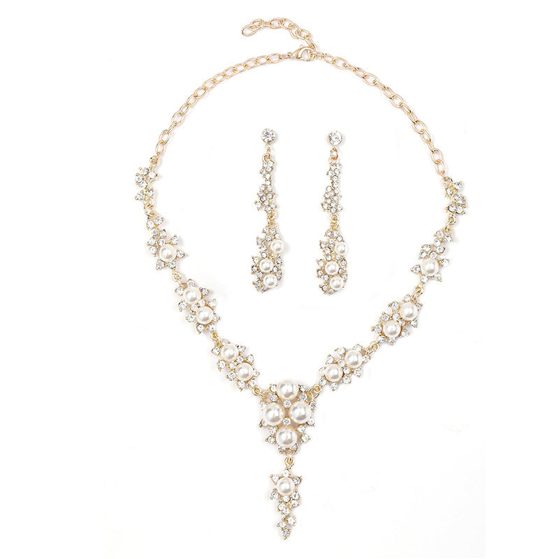 Minimalist Pearl Necklace Set for Women with Alloy Pendant and Electroplated Finish, Clavicle Chain and Matching Earrings