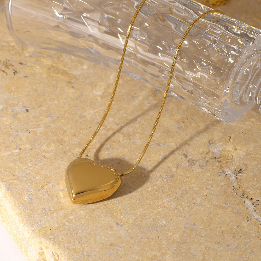 Minimalist 3D Heart-Shaped Titanium Steel Pendant Necklace with 18K Vacuum Plated Finish on O-Chain for Women