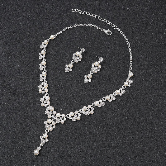 Exaggerated Fruit Pattern Circle and Sphere Pendant Alloy Necklace Set with Earrings for Women Plated Finish