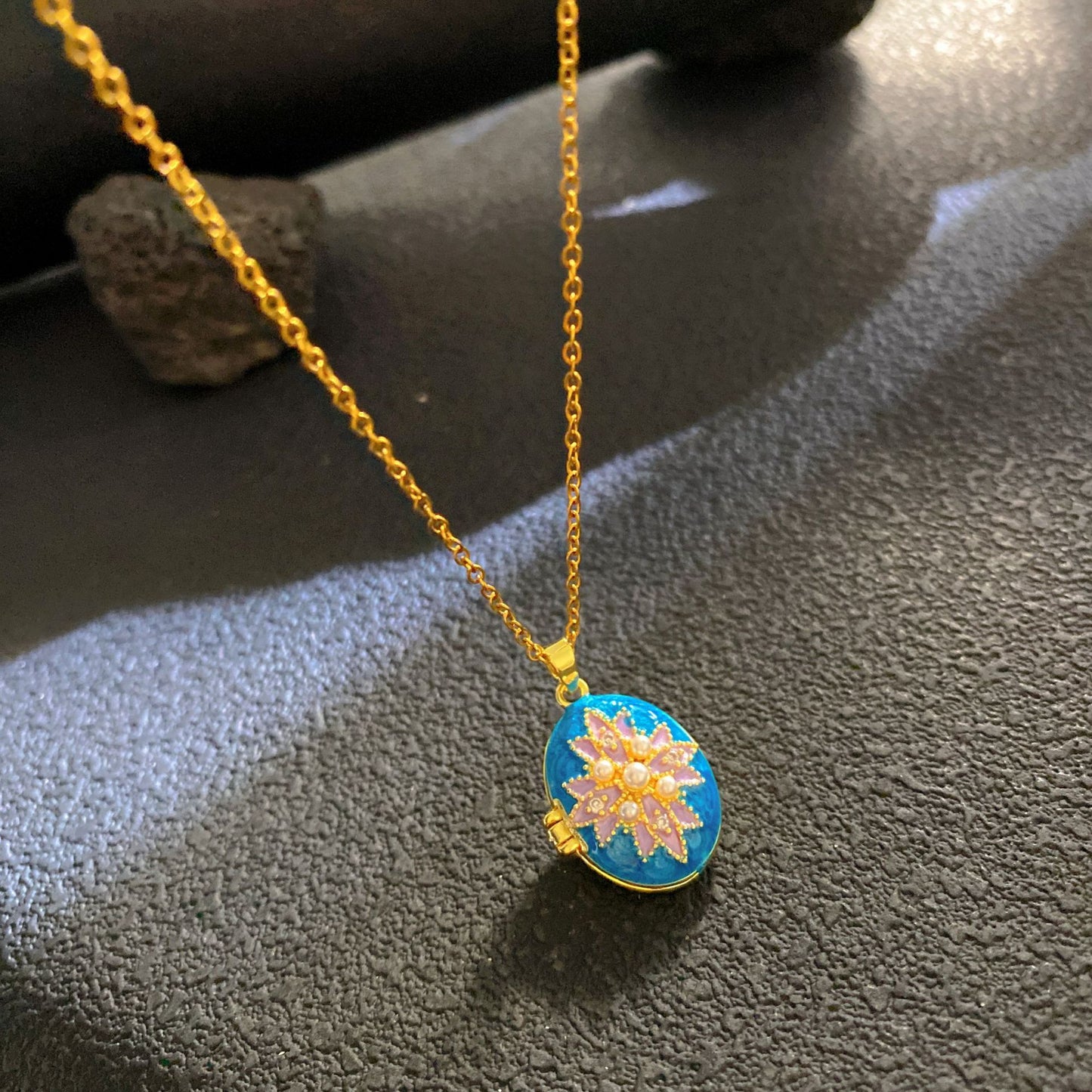 Vintage Elegant Geometric Leaf Teardrop Drip Oil Cubic Zirconia Necklace with 18K Gold Plated Brass Pendant on Titanium Steel Cable Chain for Women