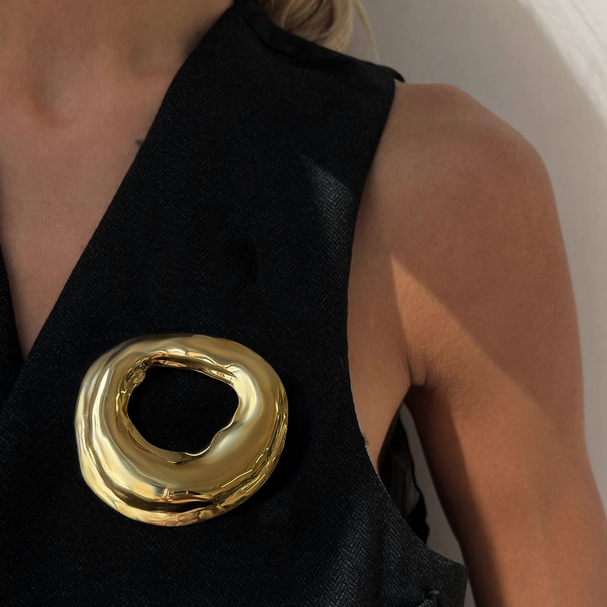 Spilla rotonda geometrica stile vintage in acciaio inossidabile con finitura placcata per abbigliamento da lavoro femminile