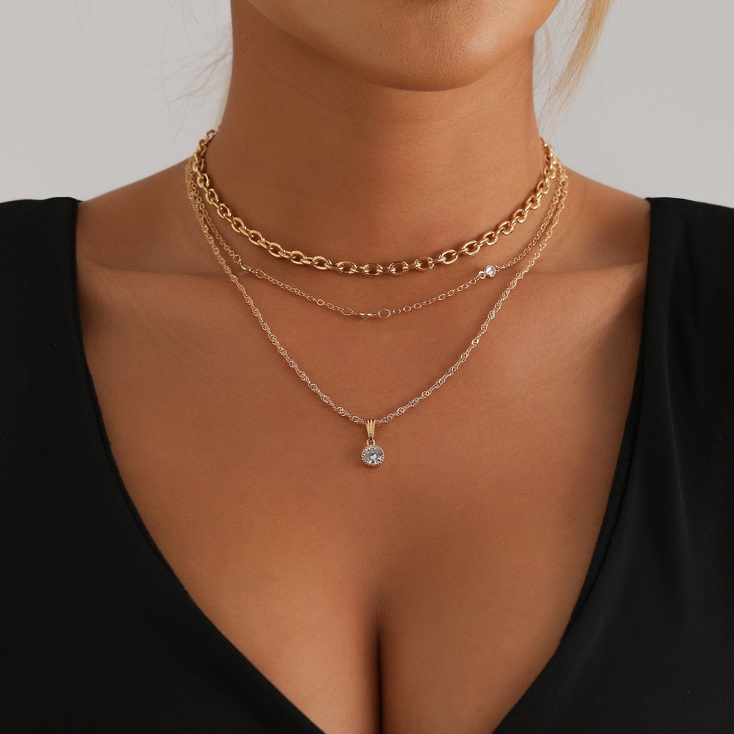 Collar de clavícula con colgante de gota de agua vintage bohemio para mujer con formas geométricas y de corazón, base de aleación, acabado galvanizado