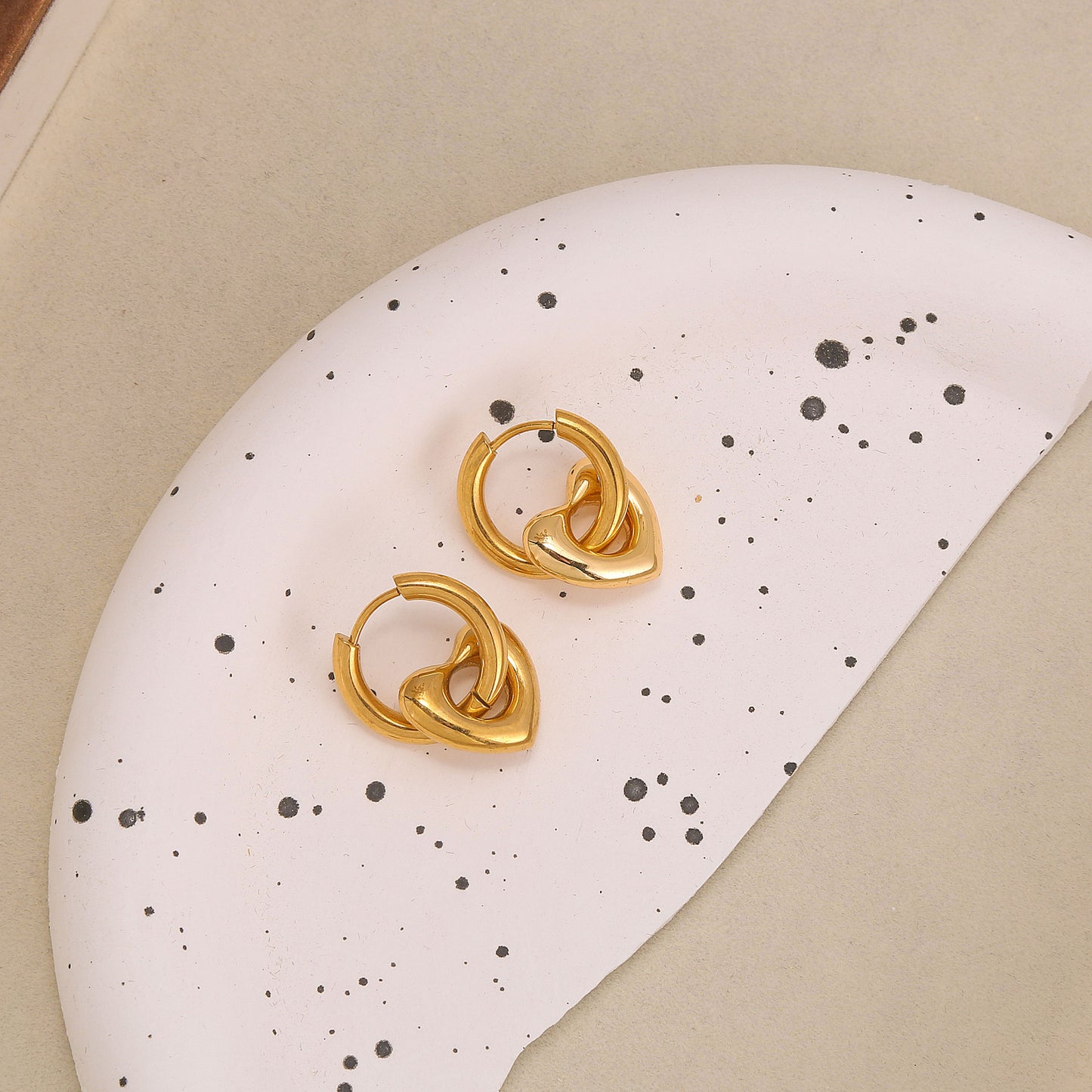 Orecchini a Clip a Cuore in Acciaio Inossidabile, Minimalisti e Dolci, con Finitura Placcata per Donna