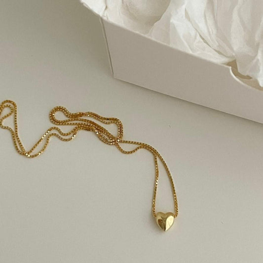 Collar de Plata de Ley 925 con Baño de Oro en Forma de Corazón Minimalista en Cadena para Mujer