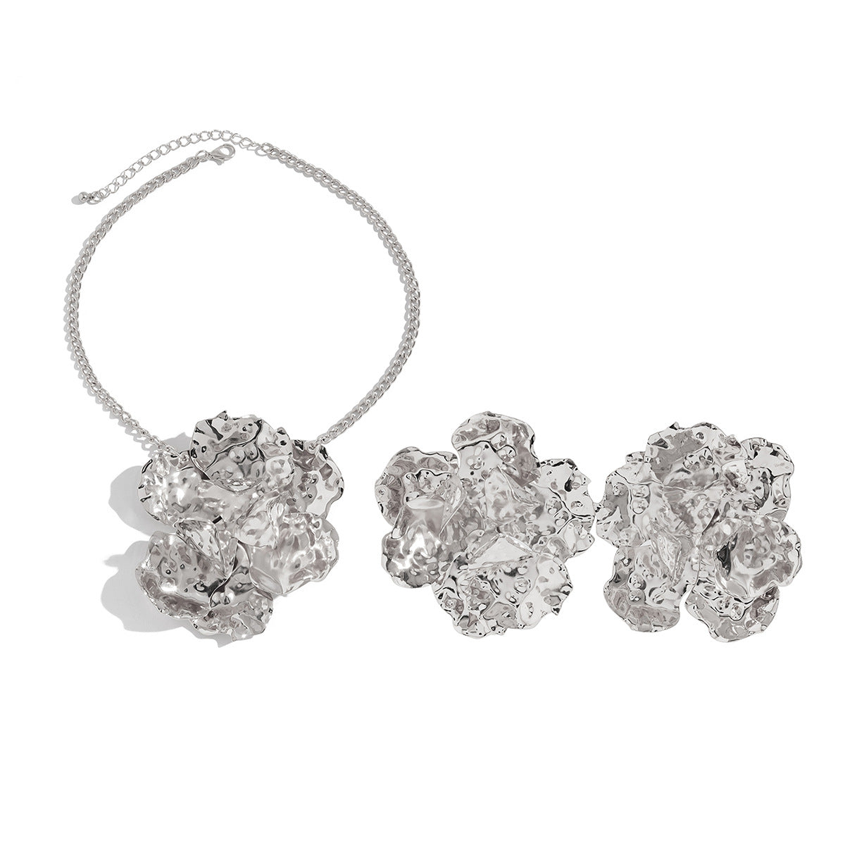 Exaggerated Floral Plated Alloy Iron Pendant Necklace Set for Women