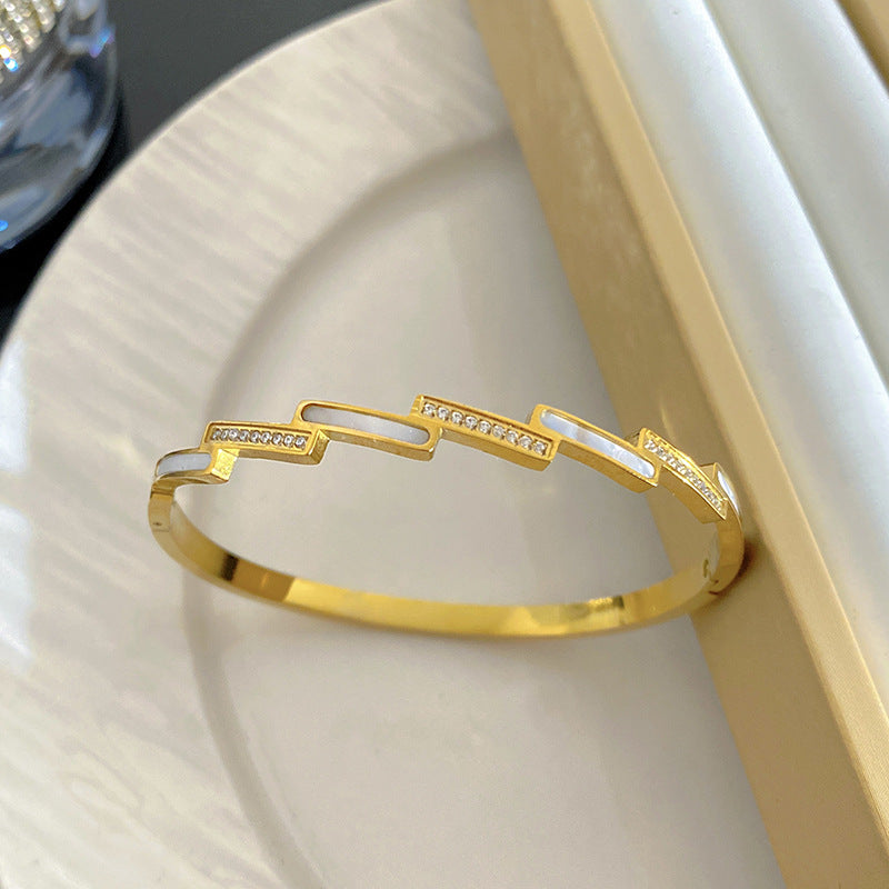 Minimalist Luxury Geometric Hollow Mother of Pearl Rhinestone Plated Titanium Steel Bracelet for Women