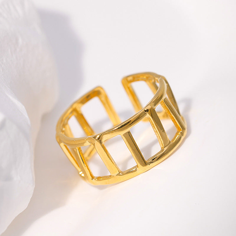 Minimalist Geometric Stainless Steel Ring with 18K Gold Plating for Women, Hypoallergenic and Fade-Resistant Fashion Jewelry