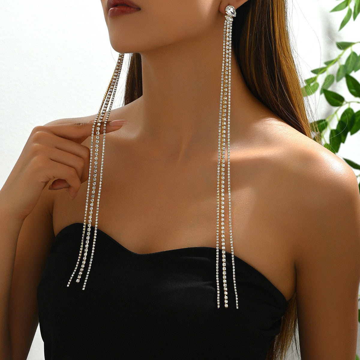Orecchini pendenti da donna con strass intarsiati in rame, stile geometrico e nappa lunga, da ufficio