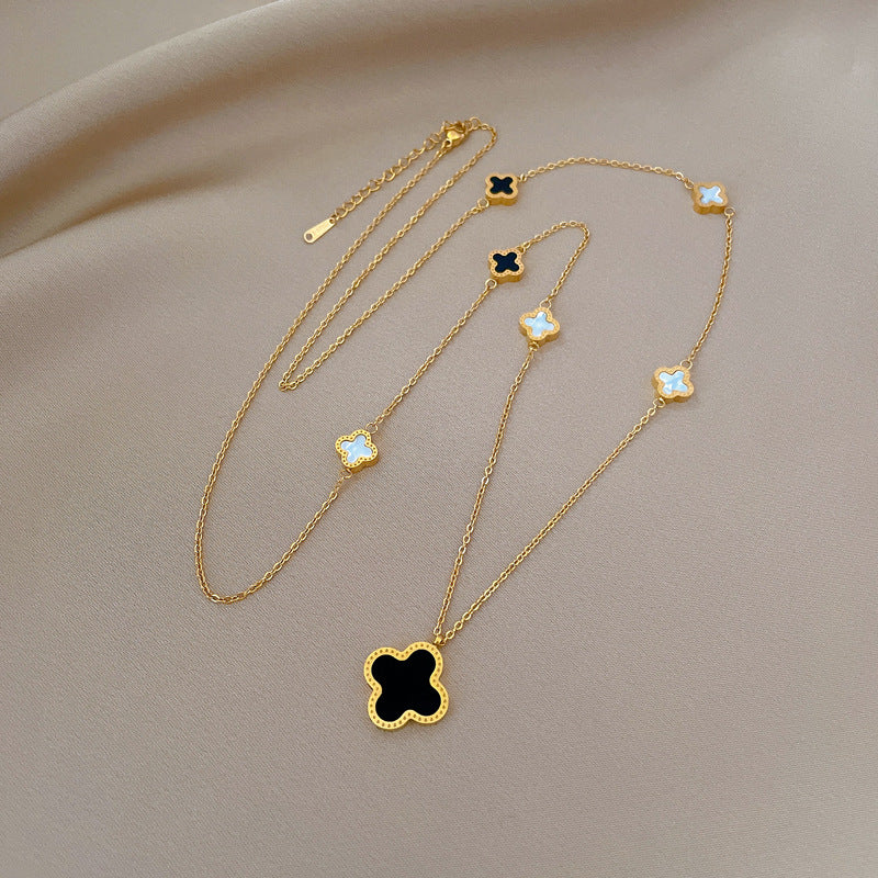 Collana con Ciondolo Trifoglio Portafortuna Minimalista in Acciaio al Titanio Placcato Oro per Donna e Uomo
