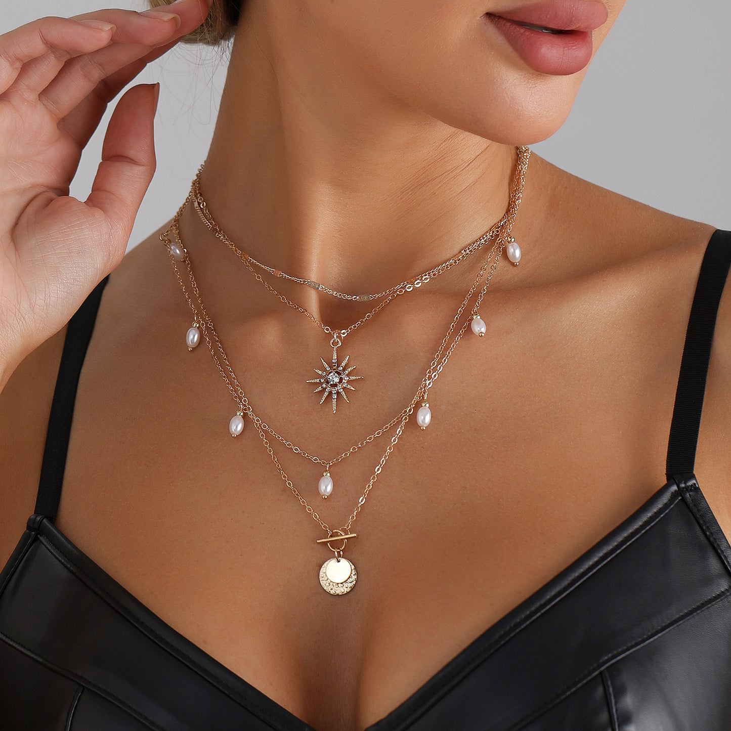 Luxury Elegant Geometric Star Rhinestone Inlay Alloy Plated Necklace for Women