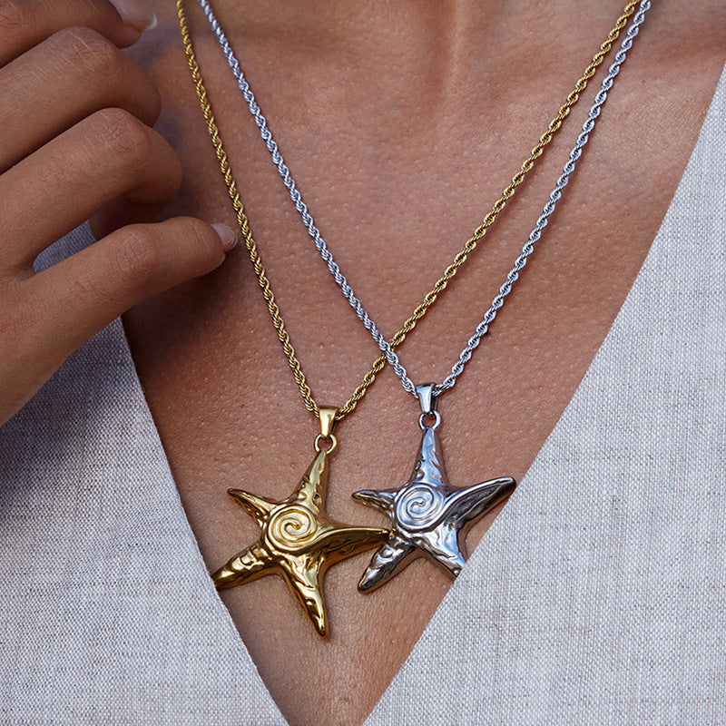 Elegante Collana a Forma di Stella Marina in Acciaio al Titanio con Finitura Placcata per Donne, Pendente Geometrico Minimalista su Catena in Acciaio Inossidabile