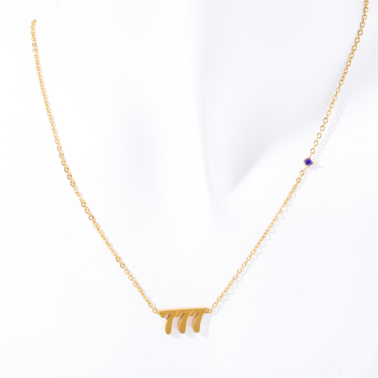 Collana con ciondolo numero angelo in acciaio inossidabile di lusso con accenti di strass, catena a medaglione personalizzabile a tre cifre per donna