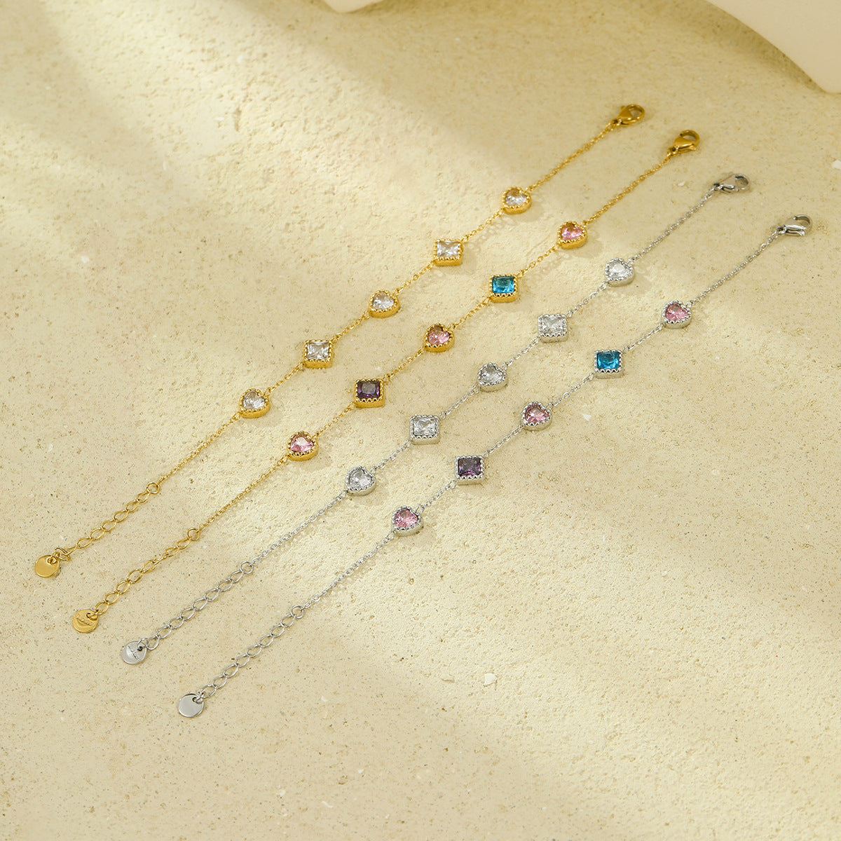 Fashionable Women's Heart-Shaped 18K Gold-Plated Titanium Steel Bracelet with Minimalist Geometric Design