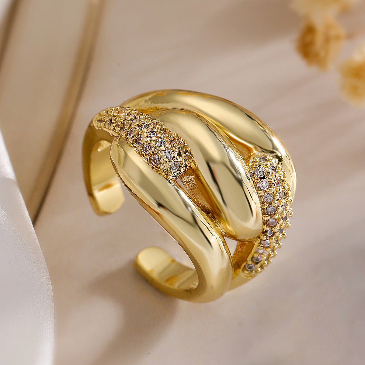 Minimalist Geometric Open Ring for Women Made of Brass with 18K Gold Plating and Zircon Inlay