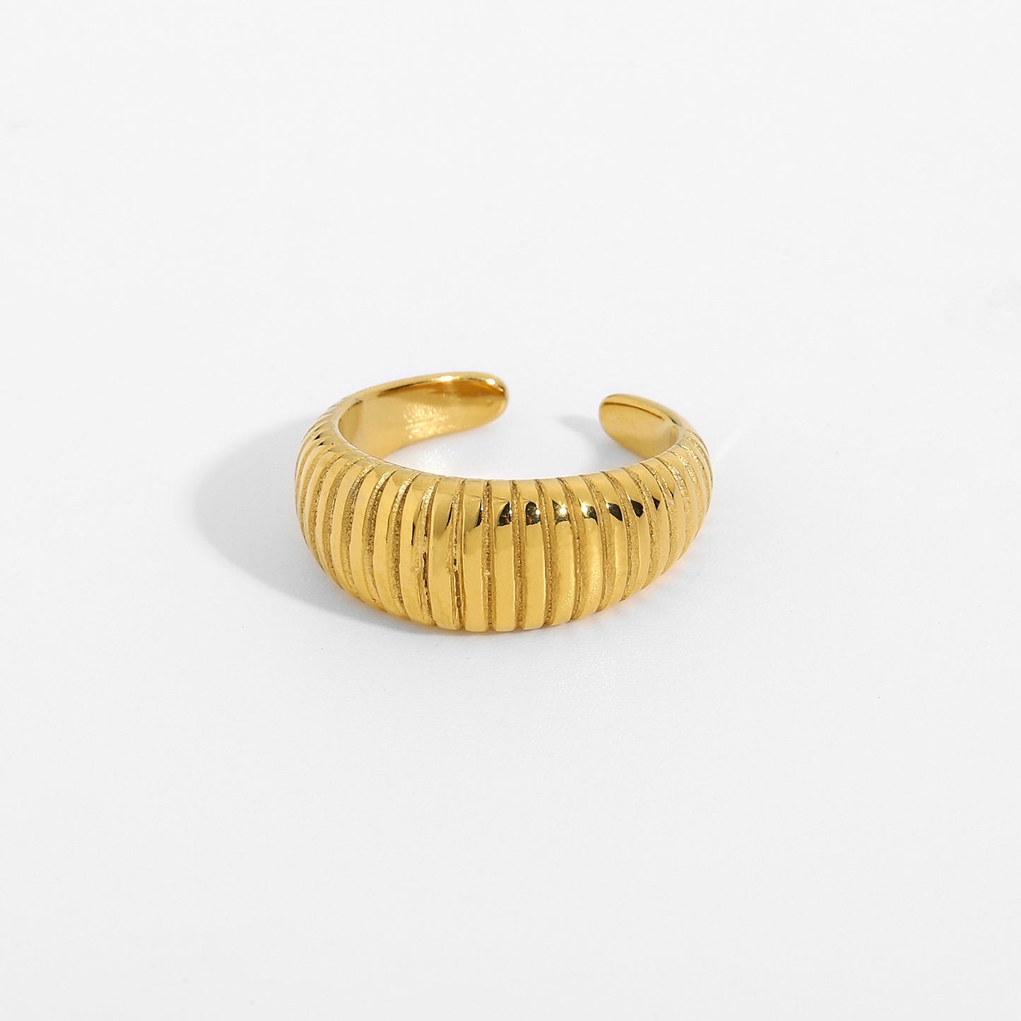 Anello minimalista geometrico a forma di corno in acciaio inossidabile placcato oro da donna