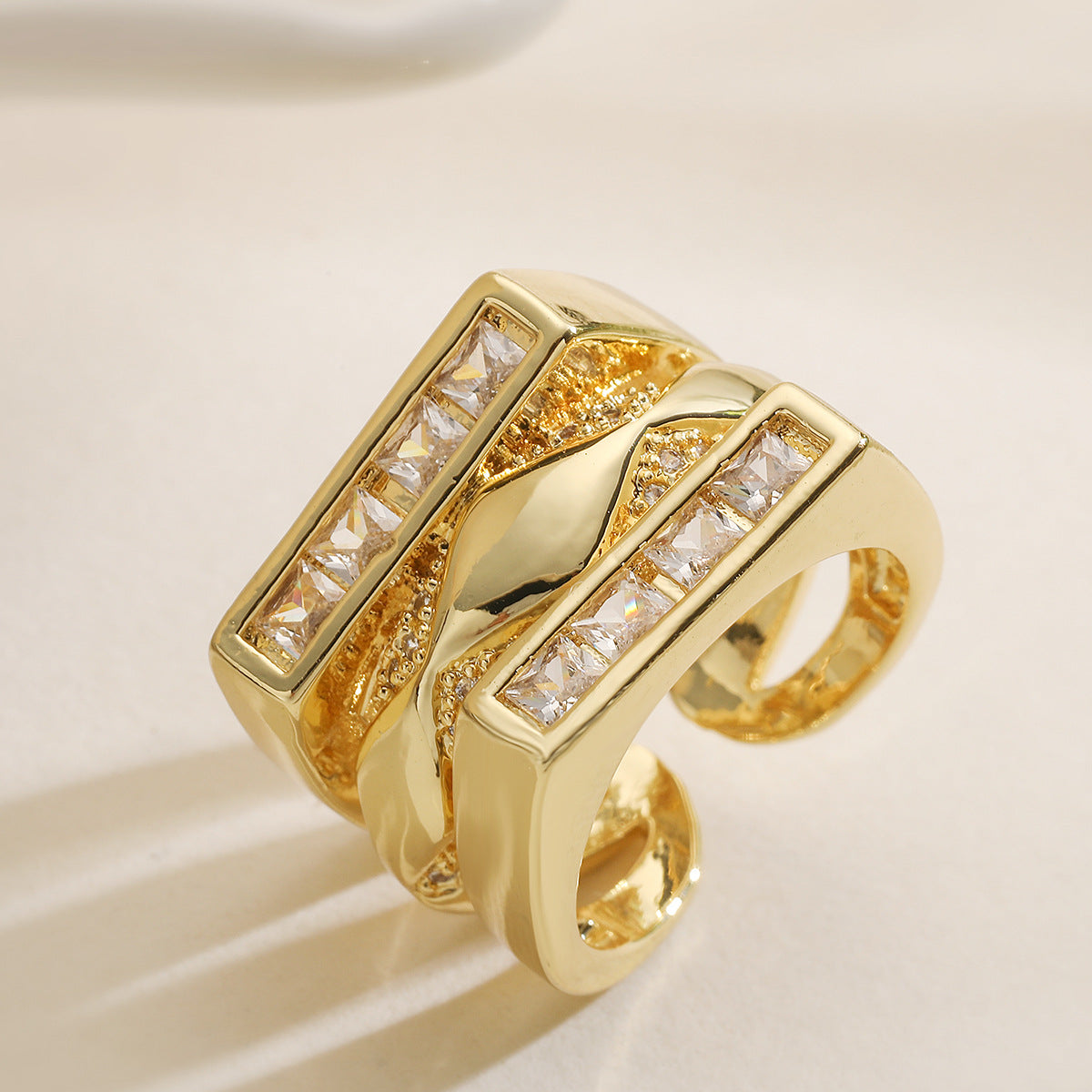 Minimalist Geometric Copper Ring with 18K Gold Plating and Zircon Inlay for Women