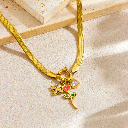 Collar con colgante de flor rosa de estilo vintage en acero inoxidable con baño de oro en cadena de serpiente con broche de anillo de resorte