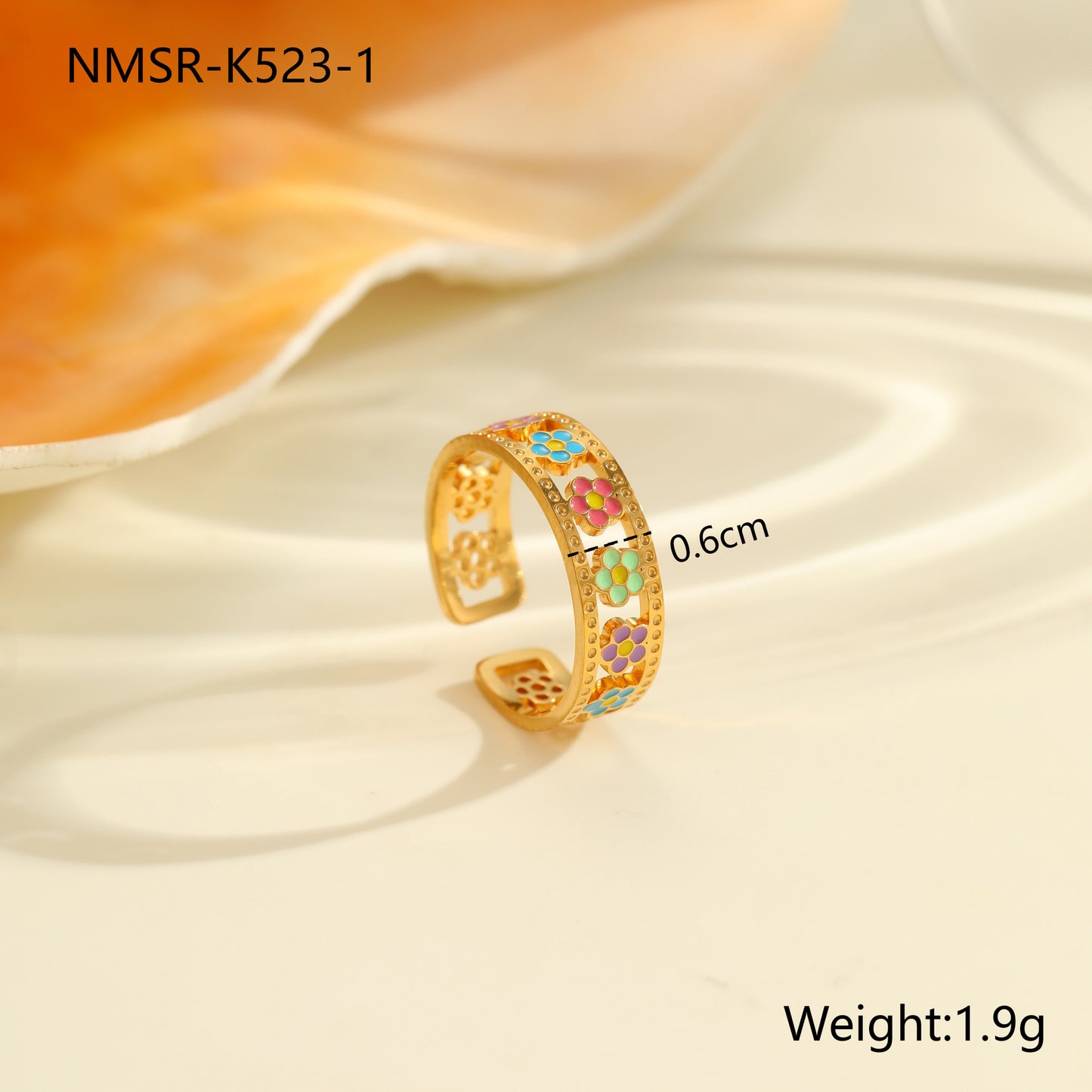 Anillo de Acero Inoxidable con Esmalte Floral Minimalista y Baño de Oro de 18K, Banda Abierta Ajustable para Mujer