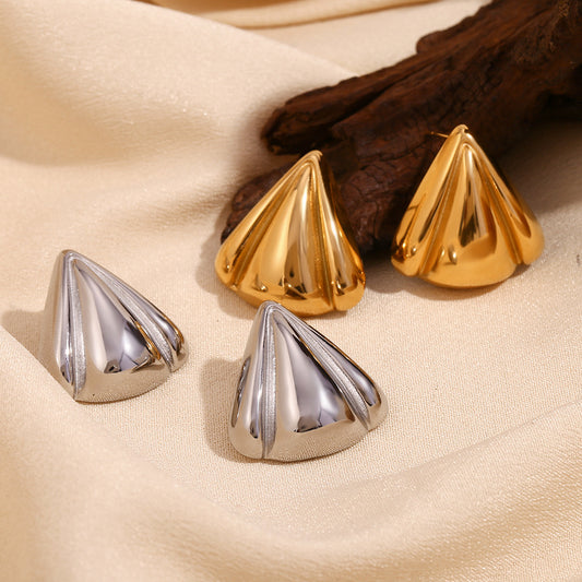 Orecchini a perno da donna geometrici a triangolo alla moda, a forma di petalo, in acciaio inossidabile lucido, placcati in oro 18 carati