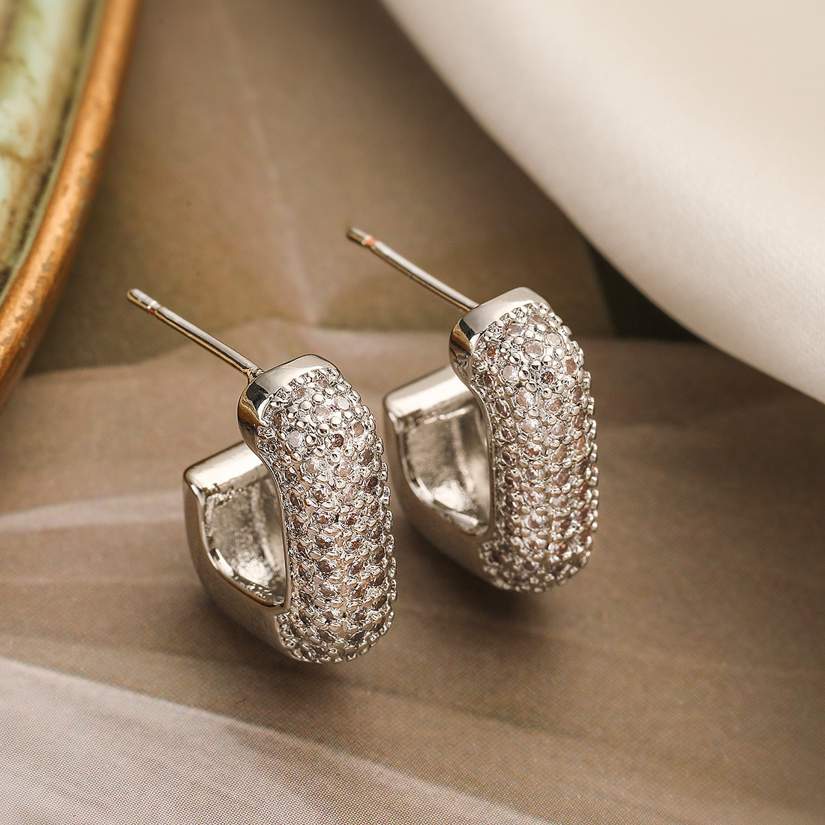 Geometric Stud Earrings for Women Made of Brass with Real Gold Plating and Micro-Paved Zirconia, Fashion-Forward Minimalist Design